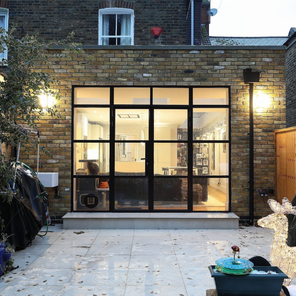 Wrap-around house extension in Blackheath SE3, London